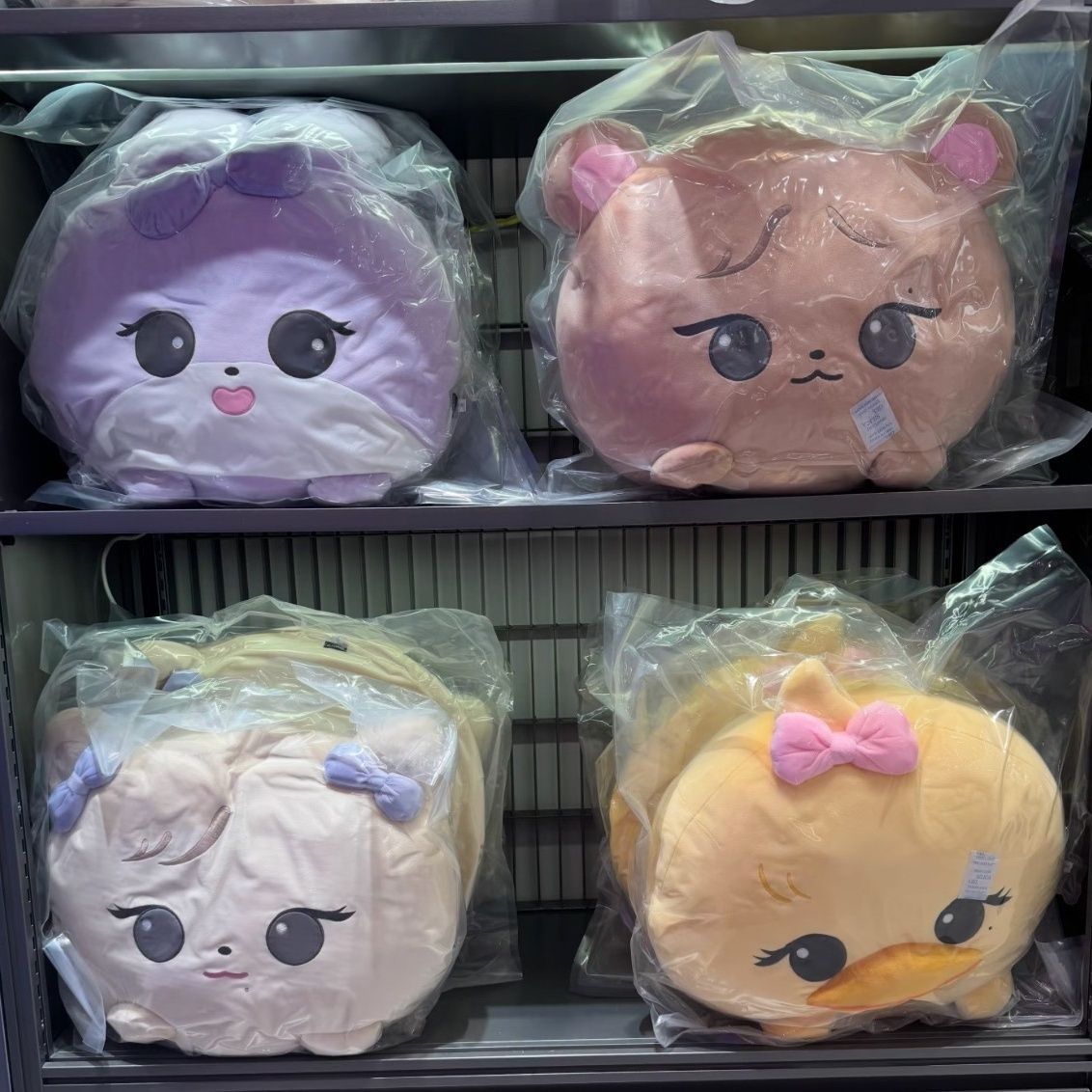 BLACKPINK PILLOWS – PLANET STORE