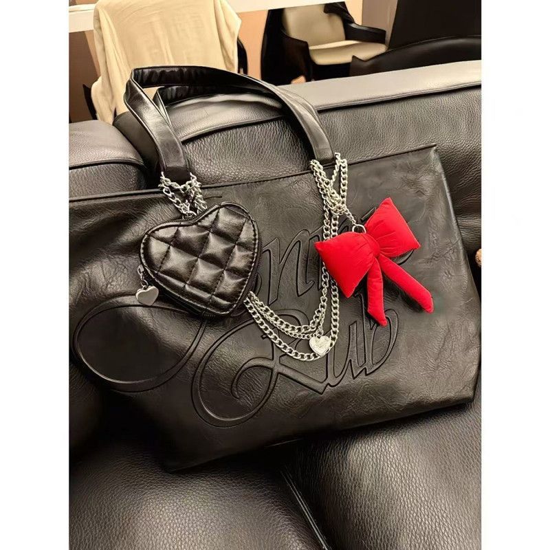 BLACKPINK JENNIE TASCHE