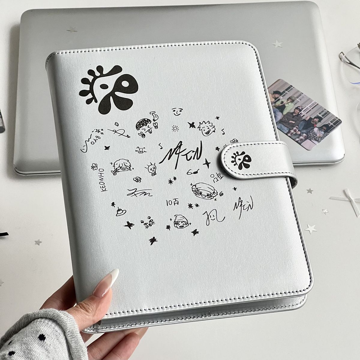CORTIS PHOTOCARD HOLDERS BINDER + 30 PLASTIC SHEETS – PLANET STORE