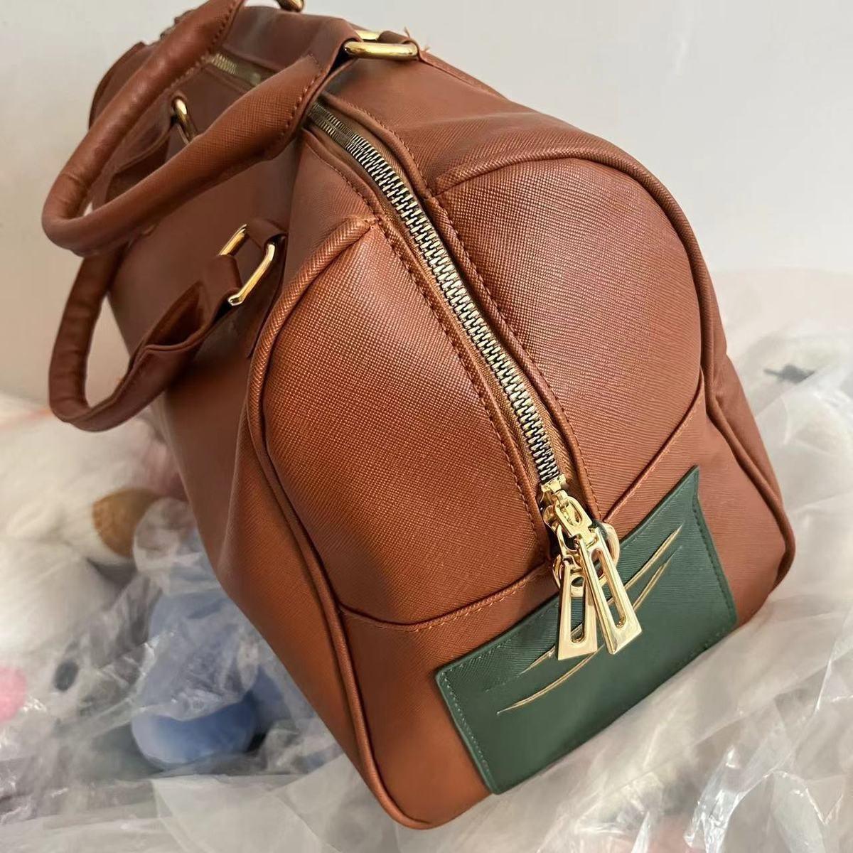 MUTE BOSTON BAG V BTS