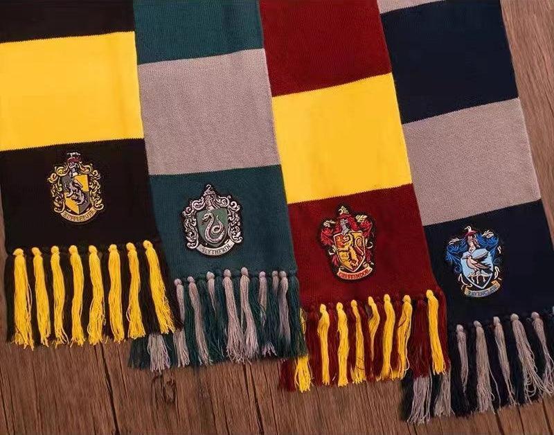 HARRY POTTER HOGWARTS SCARF