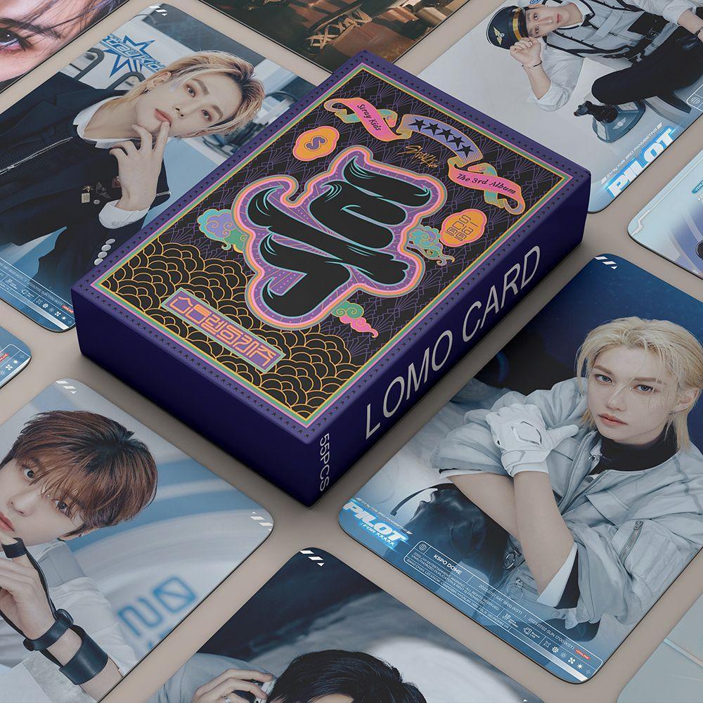 CAJA CON 55 TARJETAS FOTOGRÁFICAS STRAY KIDS 5 ESTRELLAS