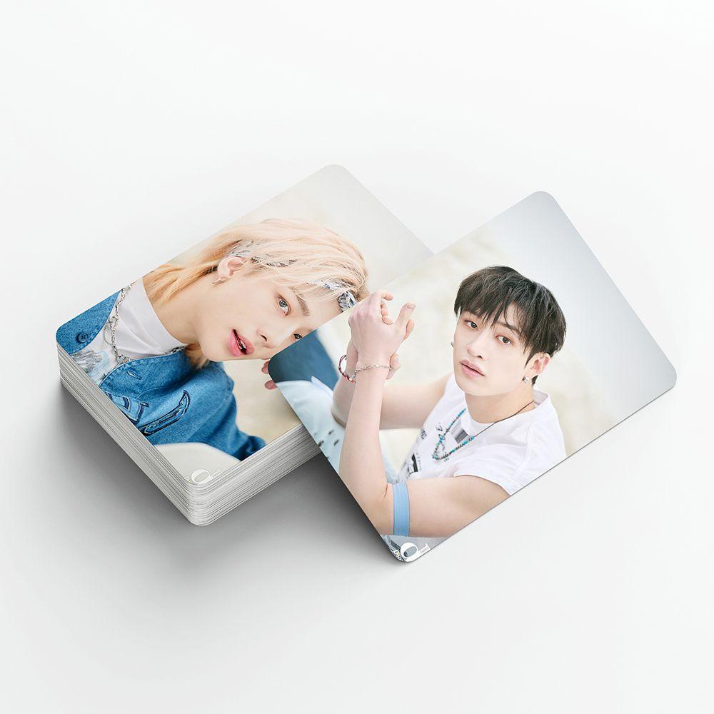 CAJA CON 55 TARJETAS FOTOGRÁFICAS STRAY KIDS 5 ESTRELLAS