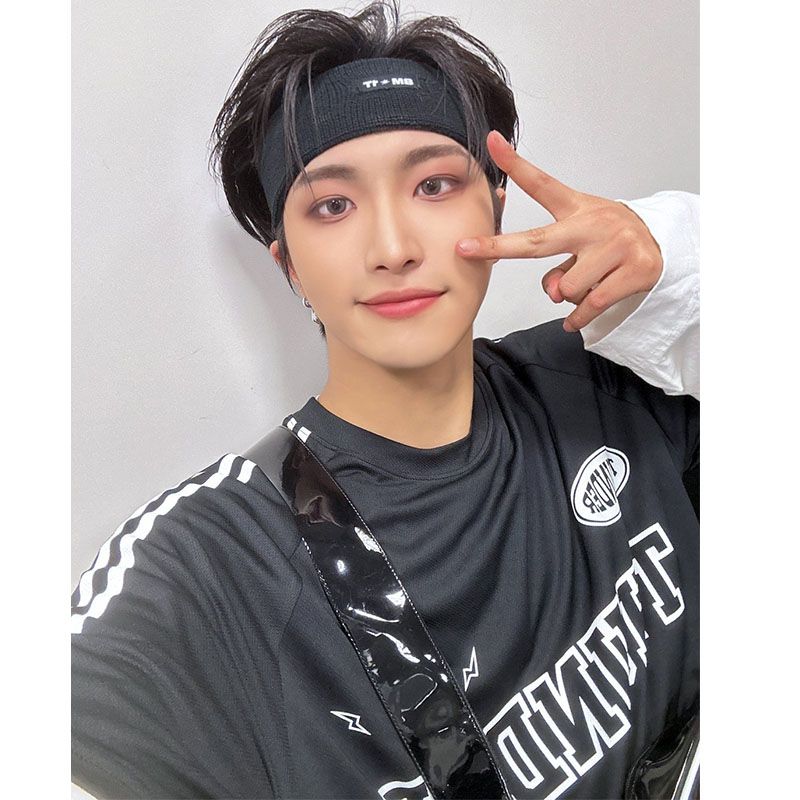 ATEEZ BREAK THE WALL T-SHIRT