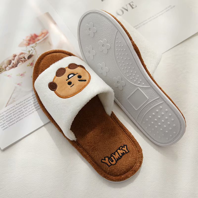 BT21 SLIPPERS