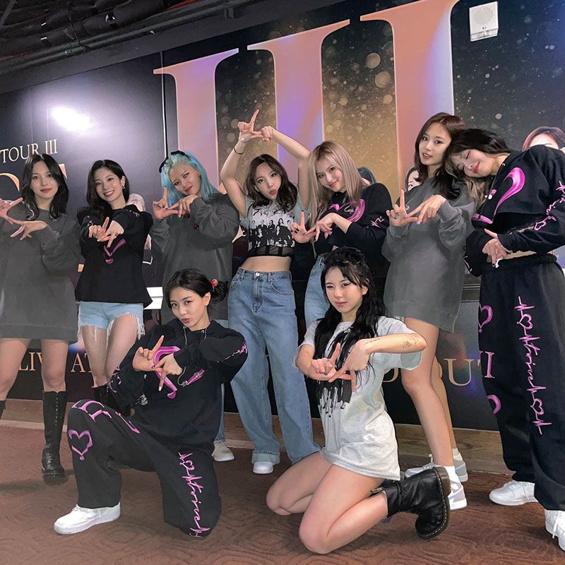 TWICE 4TH WORLD TOUR III HOODIE AND PANTS SET – PLANET STORE