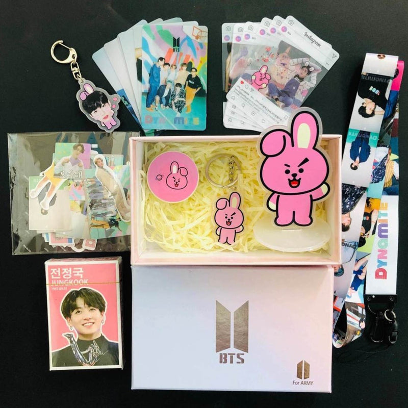 KITS BTS 117 PCS TODOS LOS MIEMBROS (¡CAJA DE REGALO CON/VARIOS ARTÍCULOS!✨)