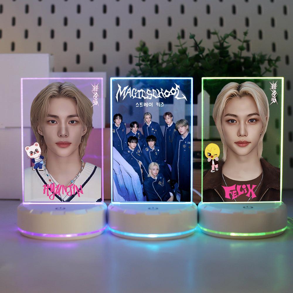 LUCES LED USB QUE CAMBIAN DE COLOR STRAY KIDS (7 COLORES) ¡todos los miembros!