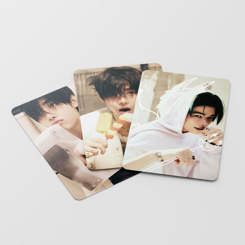 KIT WITH 55 PHOTOCARDS ENHYPEN ROMANCE: UNTOLD (2 models)