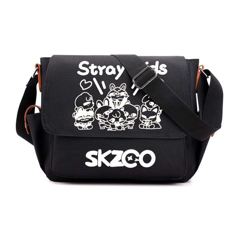 BOLSA SKZOO STRAY KIDS (blanco y negro)