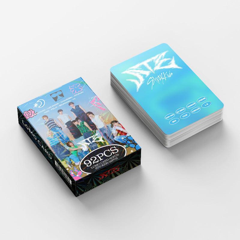 STRAY KIDS VARIOS KITS 92 UDS (60 TARJETAS FOTOGRÁFICAS + 32 PEGATINAS)