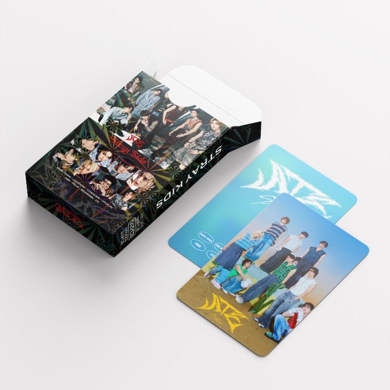 STRAY KIDS VARIOS KITS 92 UDS (60 TARJETAS FOTOGRÁFICAS + 32 PEGATINAS)