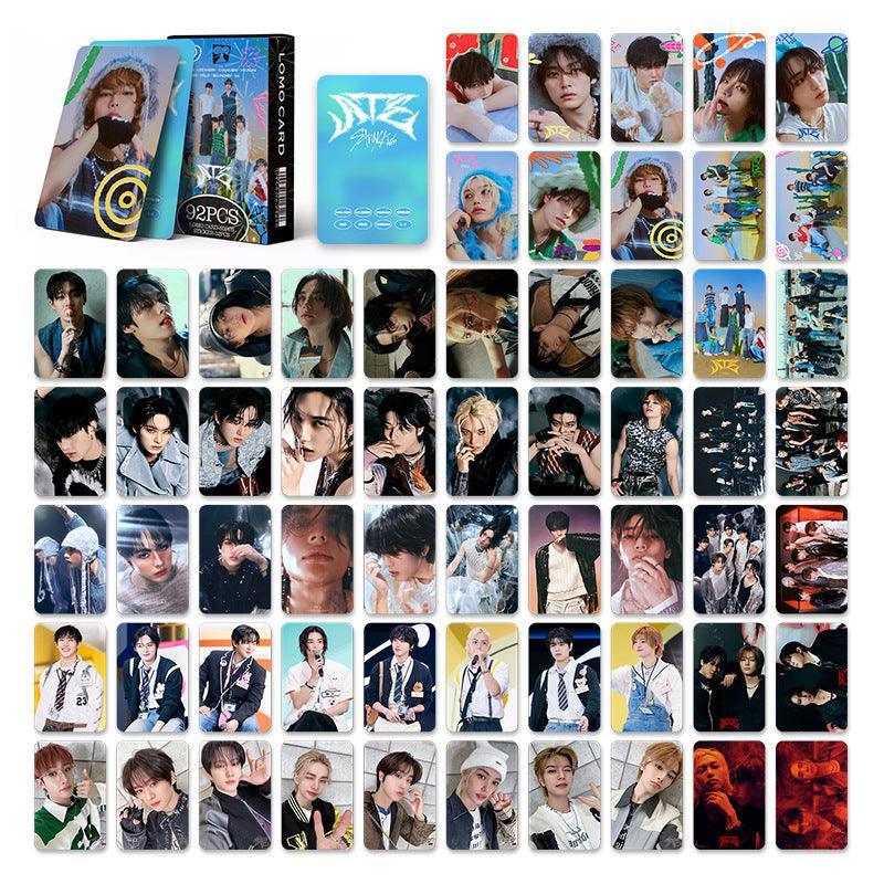 STRAY KIDS VARIOS KITS 92 UDS (60 TARJETAS FOTOGRÁFICAS + 32 PEGATINAS)