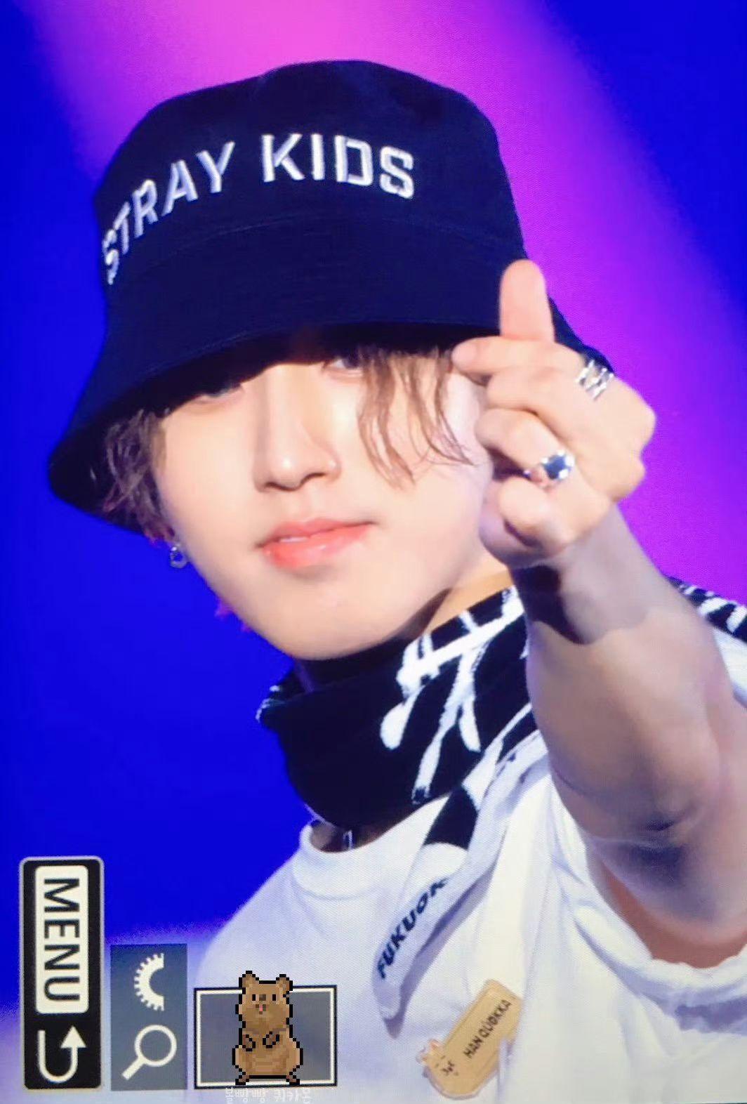 SOMBRERO DE PESCADOR STRAY KIDS