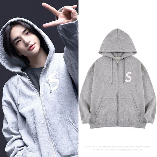 SUDADERA CON CAPUCHA DE STRAY KIDS