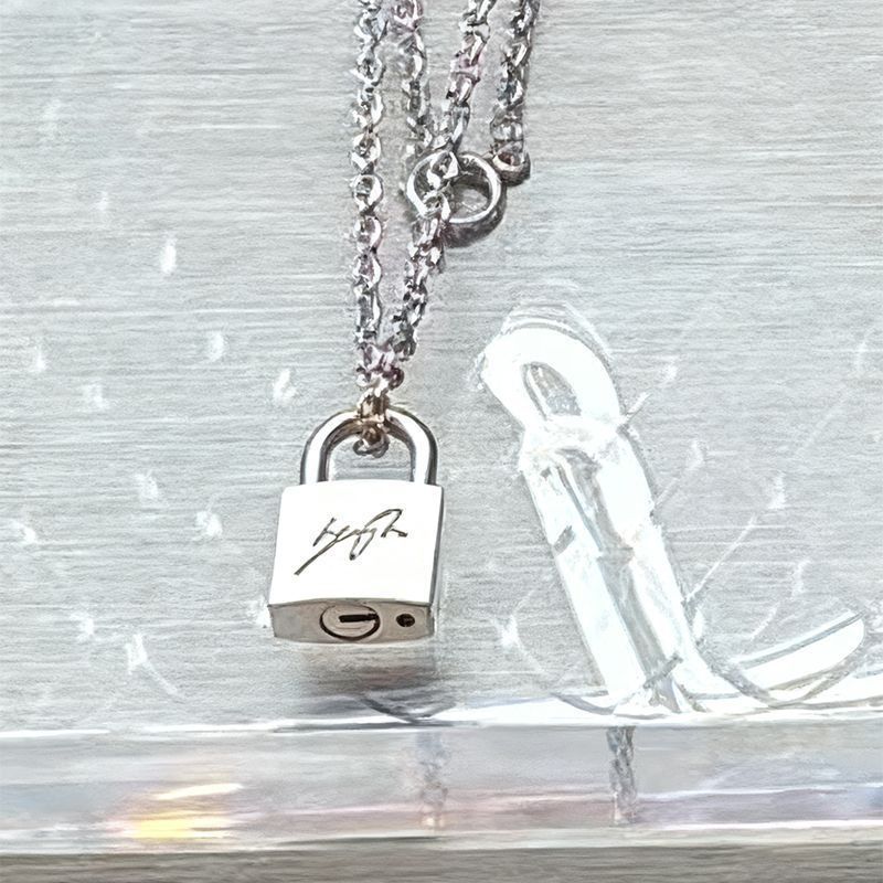 STRAY KIDS HYUNJIN NECKLACE – PLANET STORE