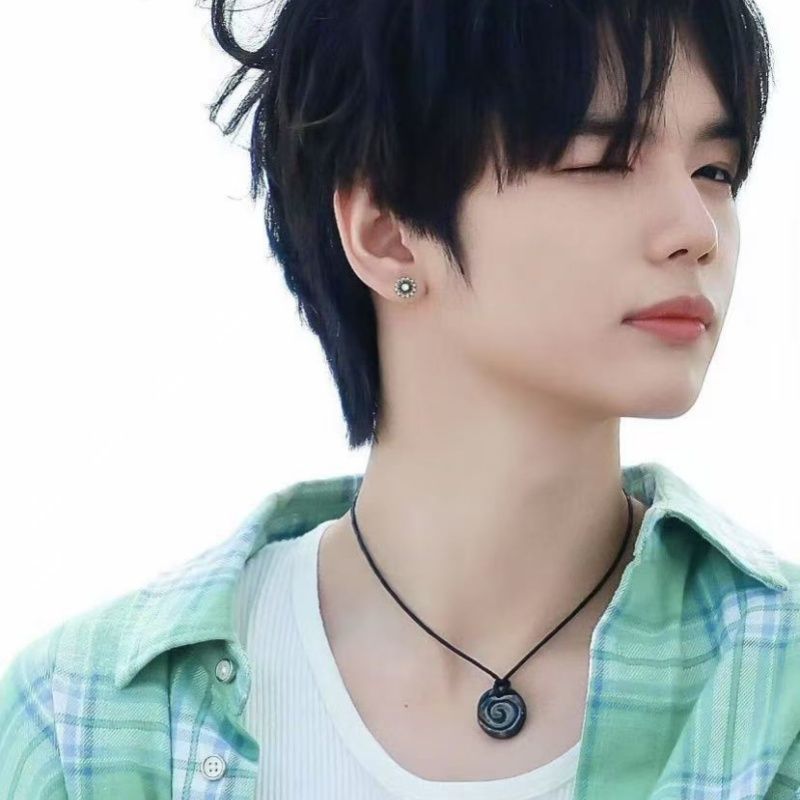 SMTR25 NECKLACES