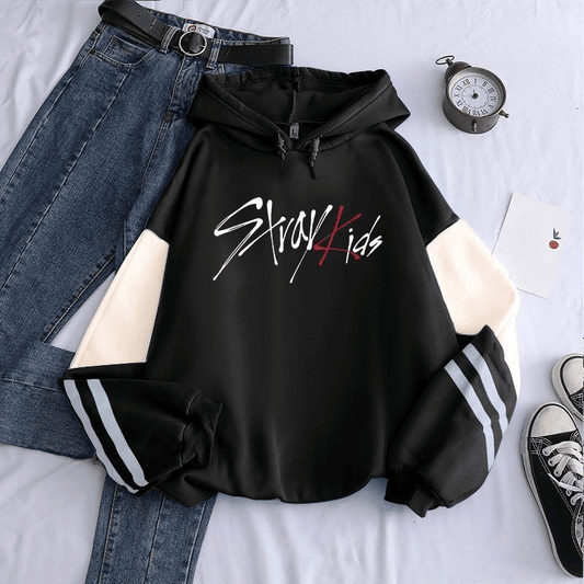 SUDADERA CON CAPUCHA STRAY KIDS (varios colores)