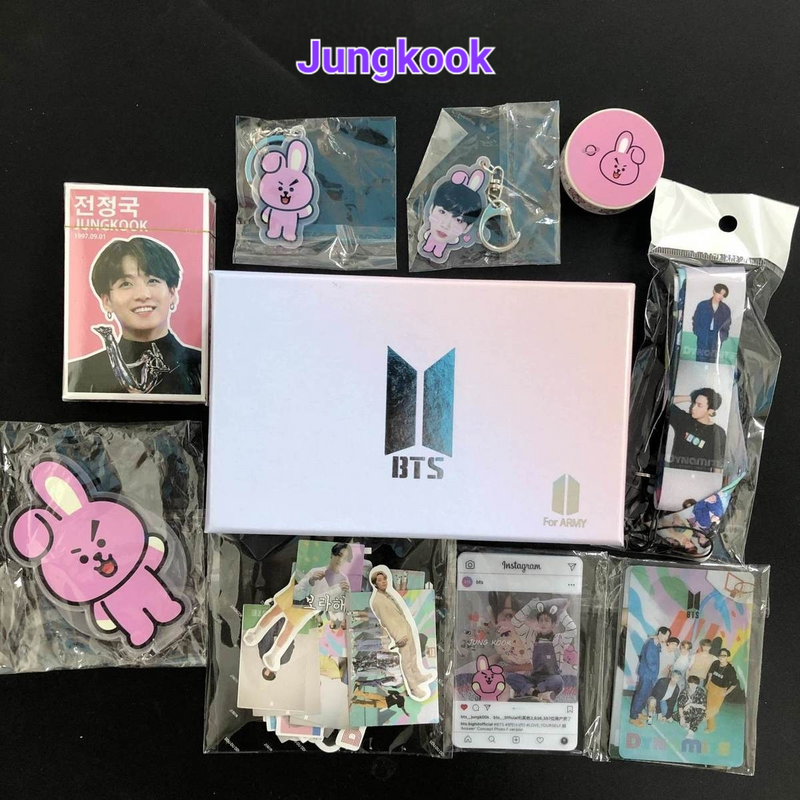 BTS KITS 117 PCS ALL MEMBERS (GIFT BOX WITH/ VARIOUS ITEMS!✨)