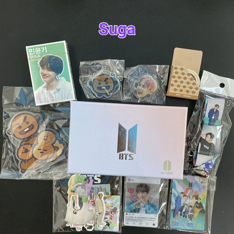 KITS BTS 117 PCS TODOS LOS MIEMBROS (¡CAJA DE REGALO CON/VARIOS ARTÍCULOS!✨)