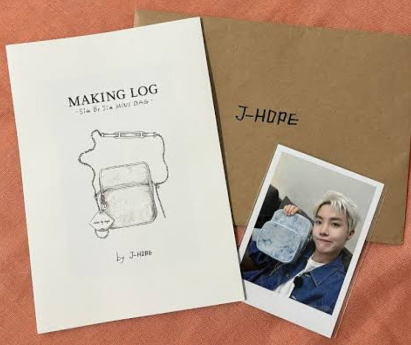 BTS MERCH - MINI BOLSA LADO A LADO de JHOPE