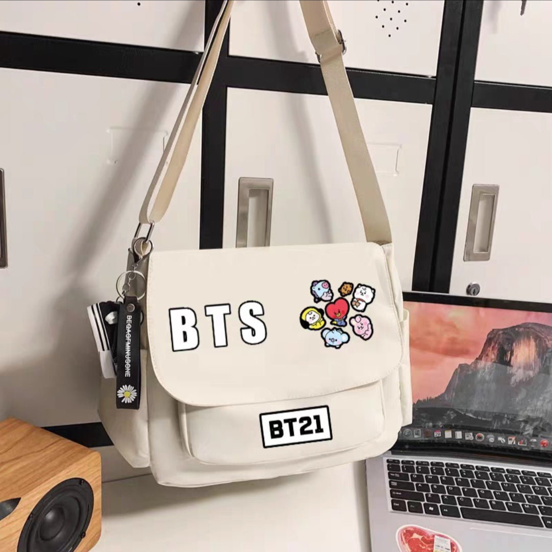 BTS BT21 BAG VARIOUS MODELS (black and white)