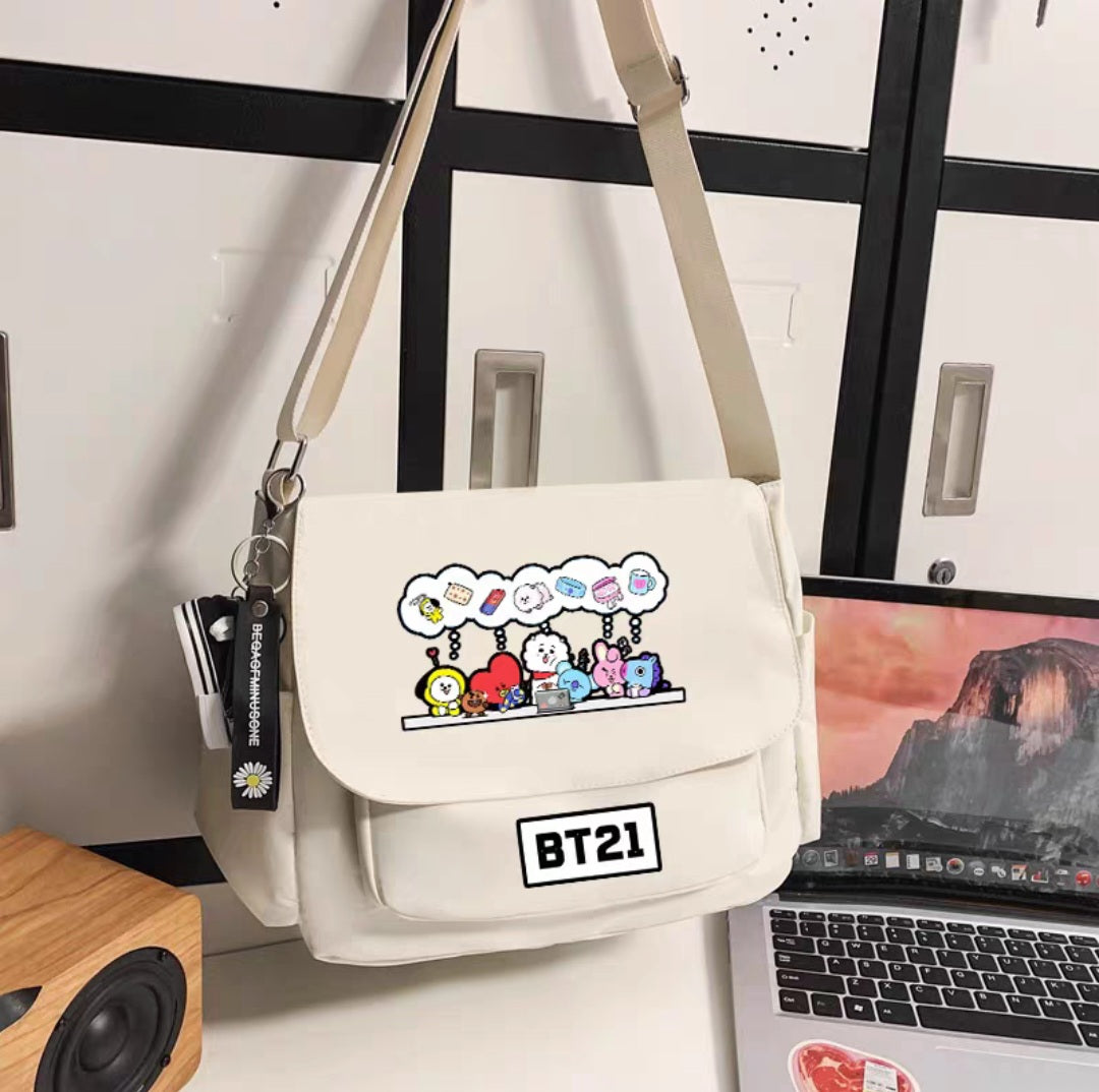 BTS BT21 BAG VARIOUS MODELS (black and white)