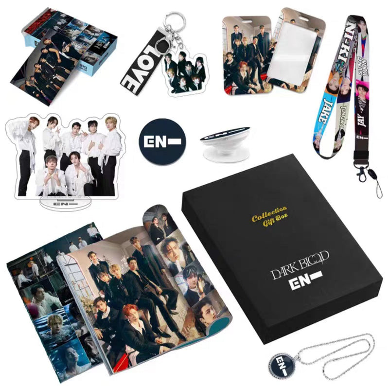 KIT W/ PHOTOBOOK, PHOTOCARDS, NECKLACE, POP SOCKET AND + ITEMS (VARIOUS GROUPS!✨)