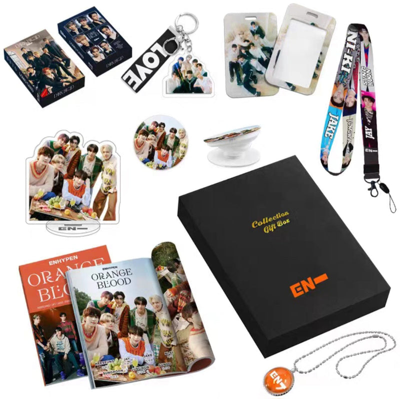 KIT W/ PHOTOBOOK, PHOTOCARDS, NECKLACE, POP SOCKET AND + ITEMS (VARIOUS GROUPS!✨)