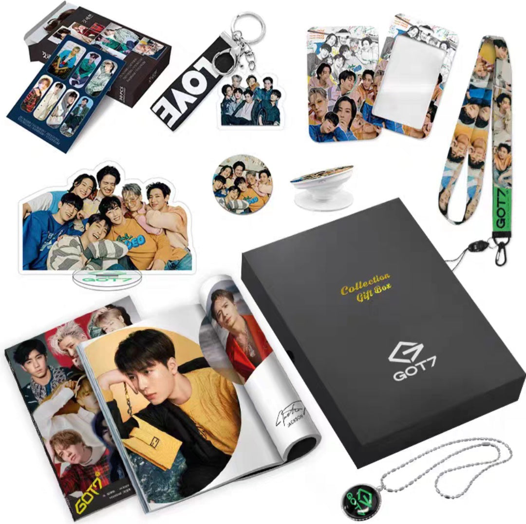 KIT WITH PHOTOBOOK, PHOTOCARDS, NECKLACE, POP SOCKET AND + ITEMS (VARIOUS GROUPS!✨)