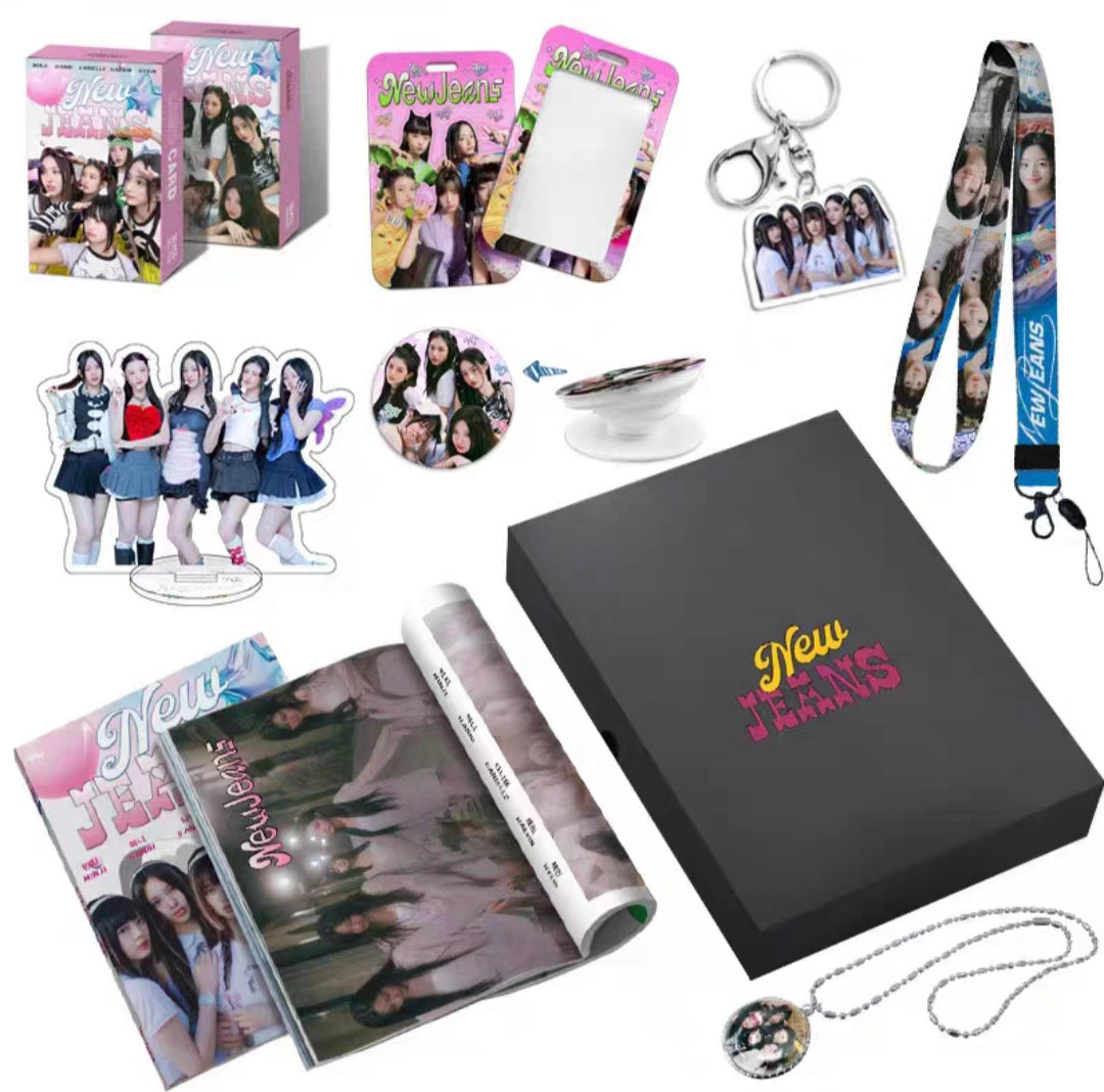 KIT WITH PHOTOBOOK, PHOTOCARDS, NECKLACE, POP SOCKET AND + ITEMS (VARIOUS GROUPS!✨)