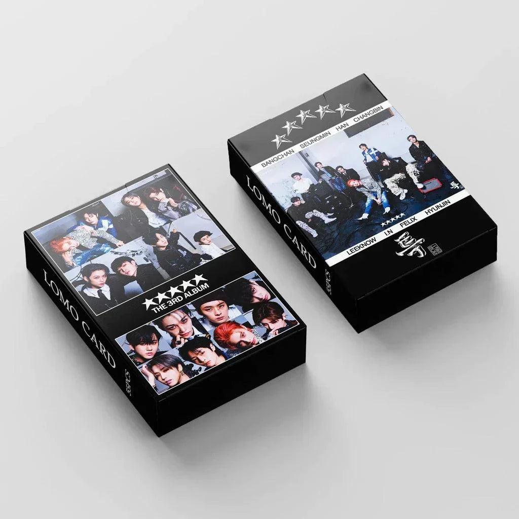 CAJA CON 55 TARJETAS FOTOGRÁFICAS STRAY KIDS 5 ESTRELLAS