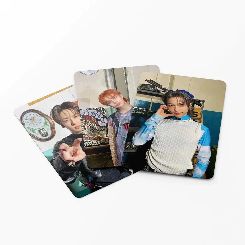 CAJA CON 55 TARJETAS FOTOGRÁFICAS STRAY KIDS 5 ESTRELLAS