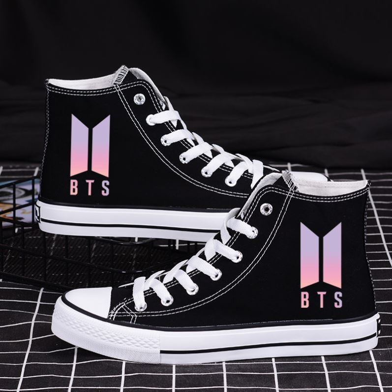 TÊNIS BTS CANO ALTO (branco/preto)