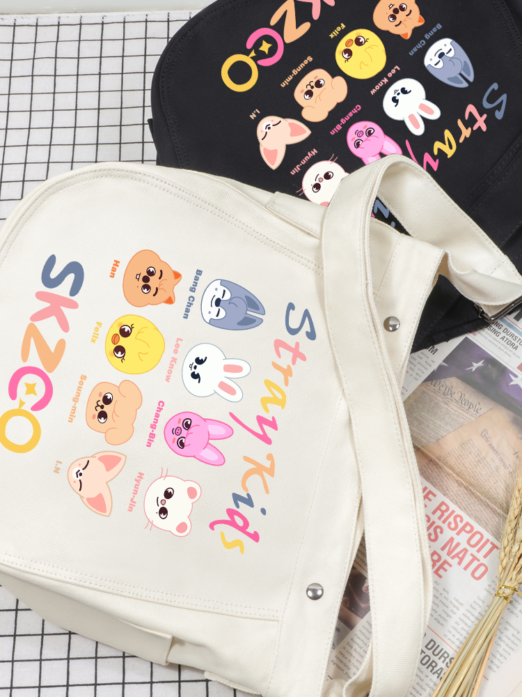 SKZOO STRAY KIDS BAG (black and white)