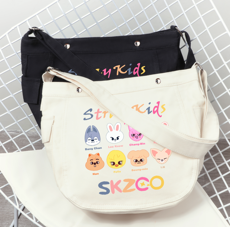 SKZOO STRAY KIDS BAG (black and white)