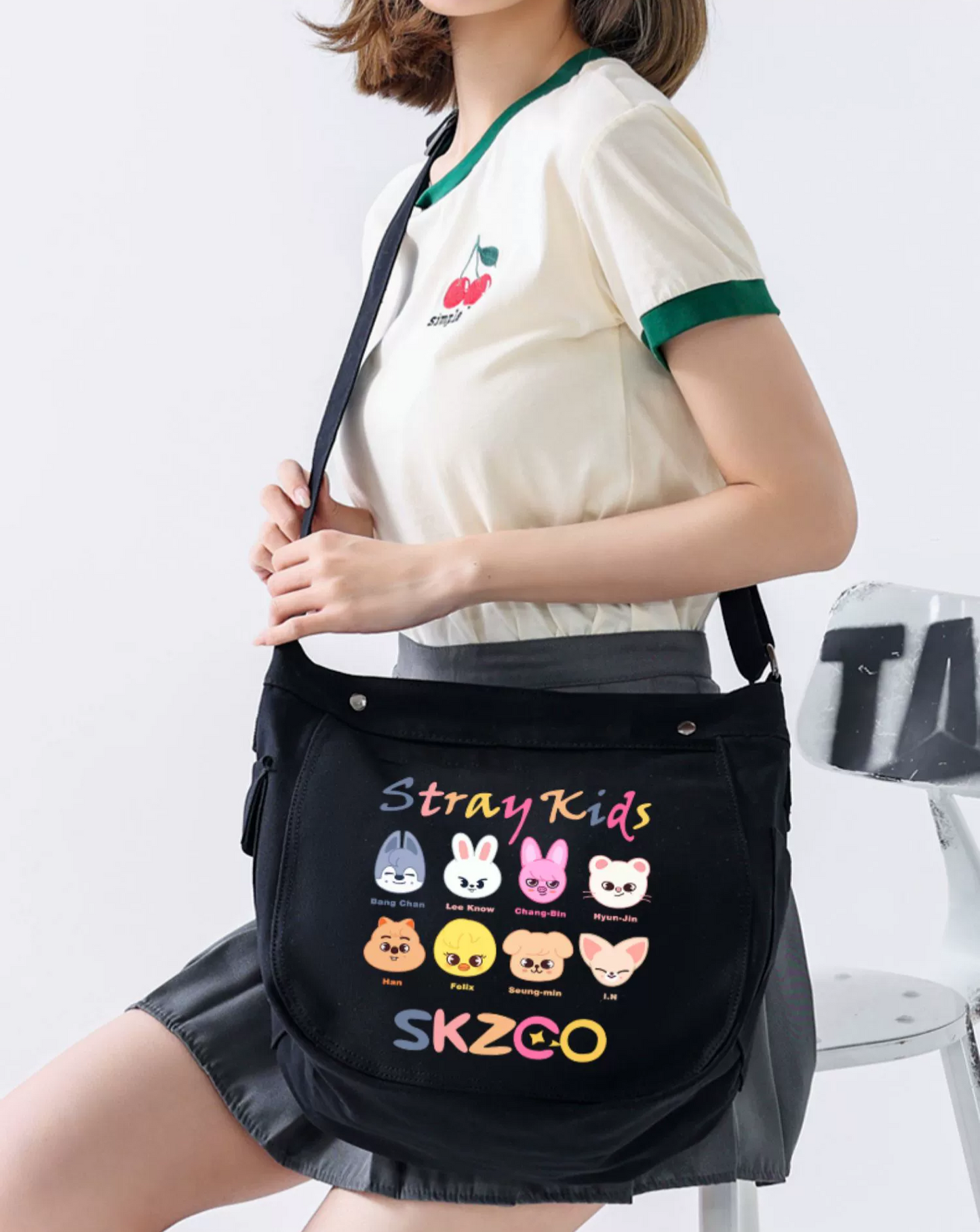 SKZOO STRAY KIDS BAG (black and white)