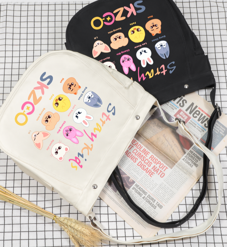 SKZOO STRAY KIDS BAG (black and white)